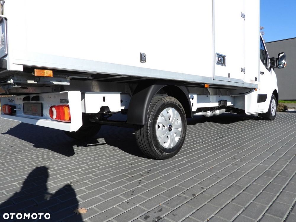 Renault MASTER KONTENER 8 PALET TEMPOMAT NAWIGACJA LEDY KLIMATYZACJA  145KM - 18