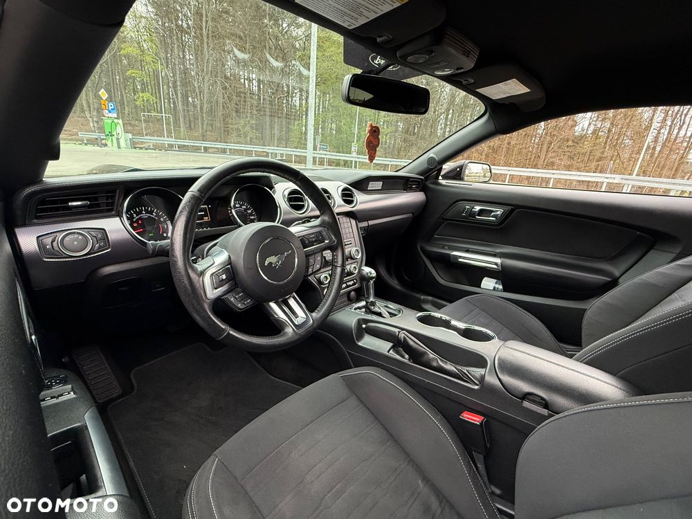 Ford Mustang 5.0 V8 GT - 10