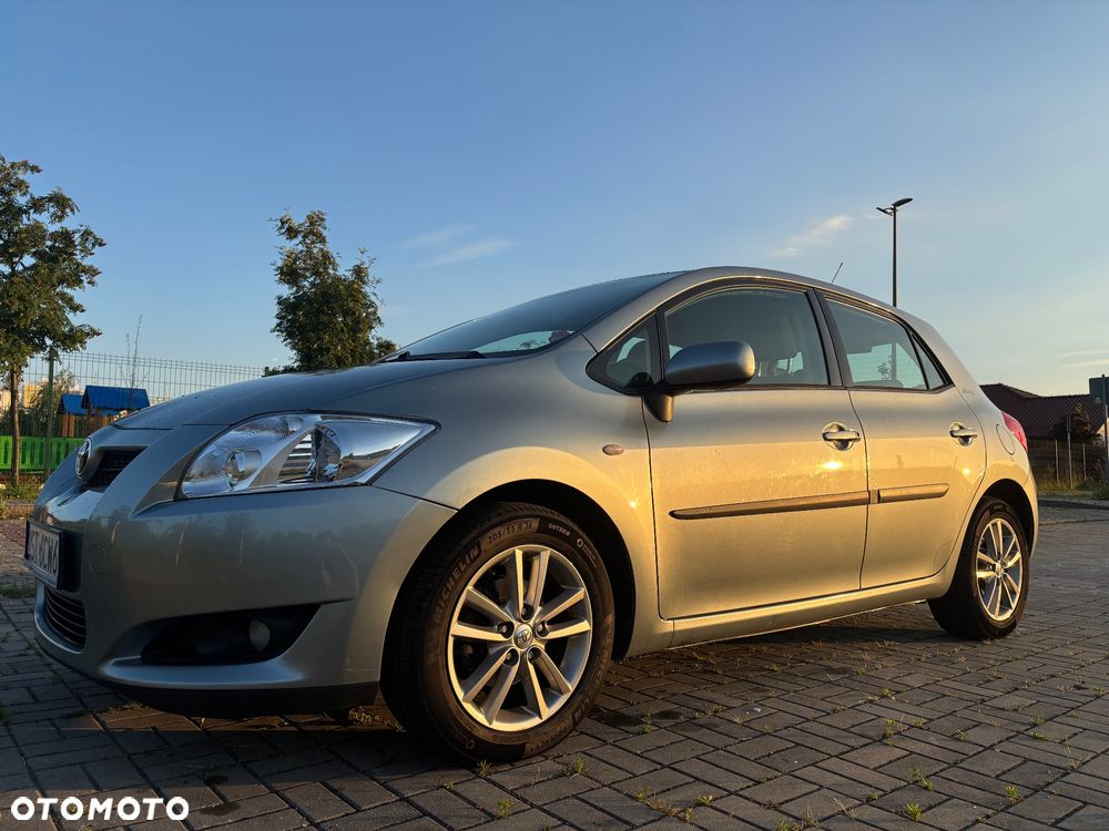 Toyota Auris - 10