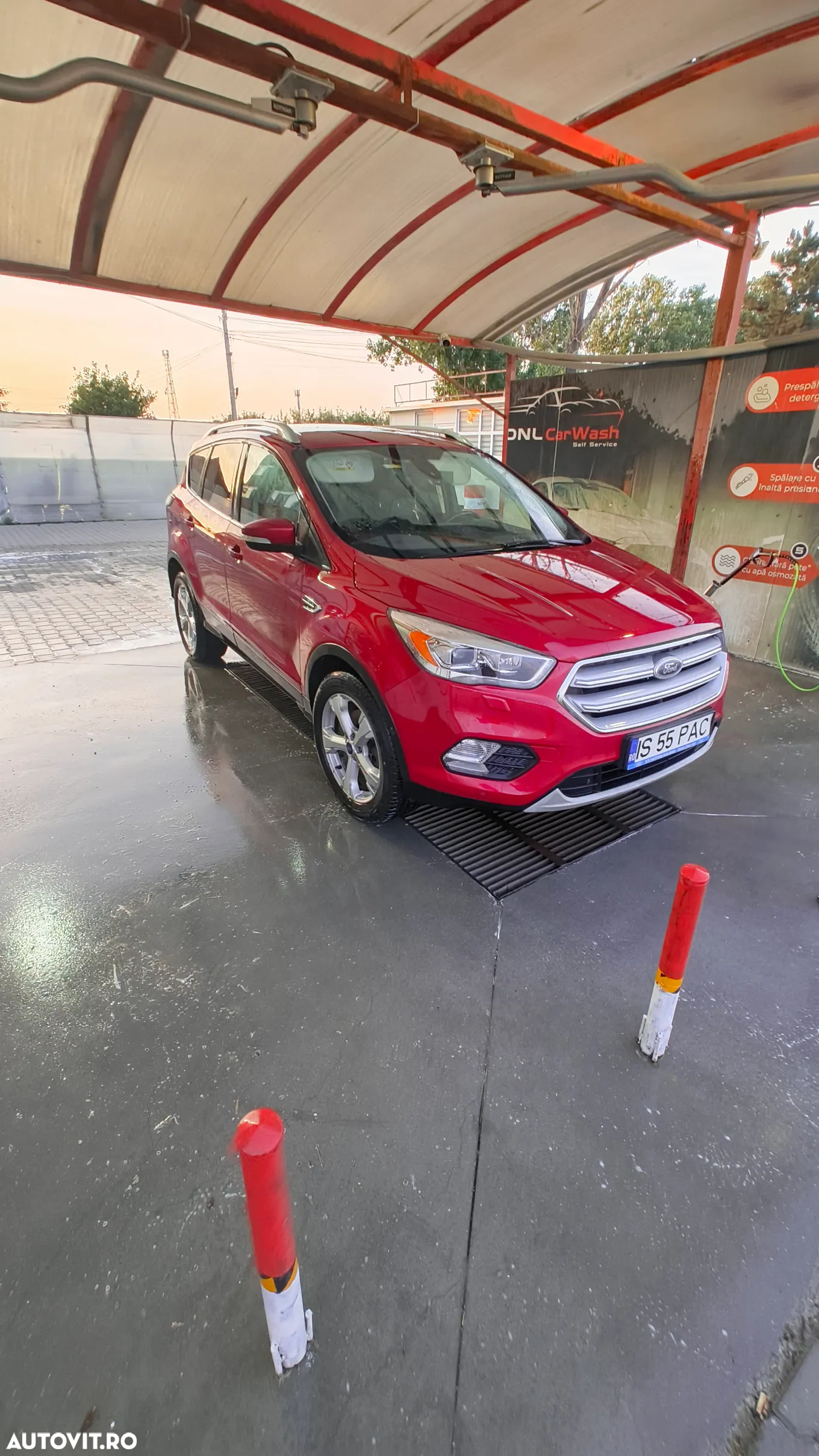 Ford Kuga 2.0 TDCi 4WD Powershift Titanium - 5