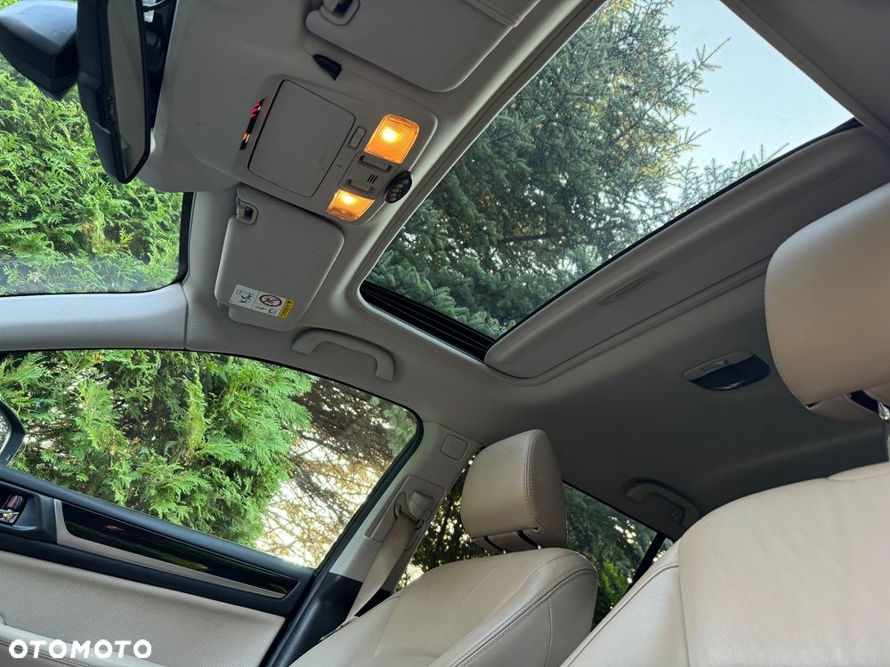 Subaru Outback 2.5i Exclusive - 8