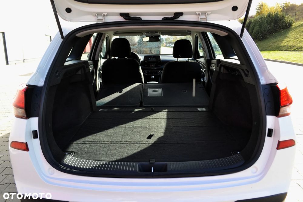 Hyundai i30 1.6 D Comfort - 31