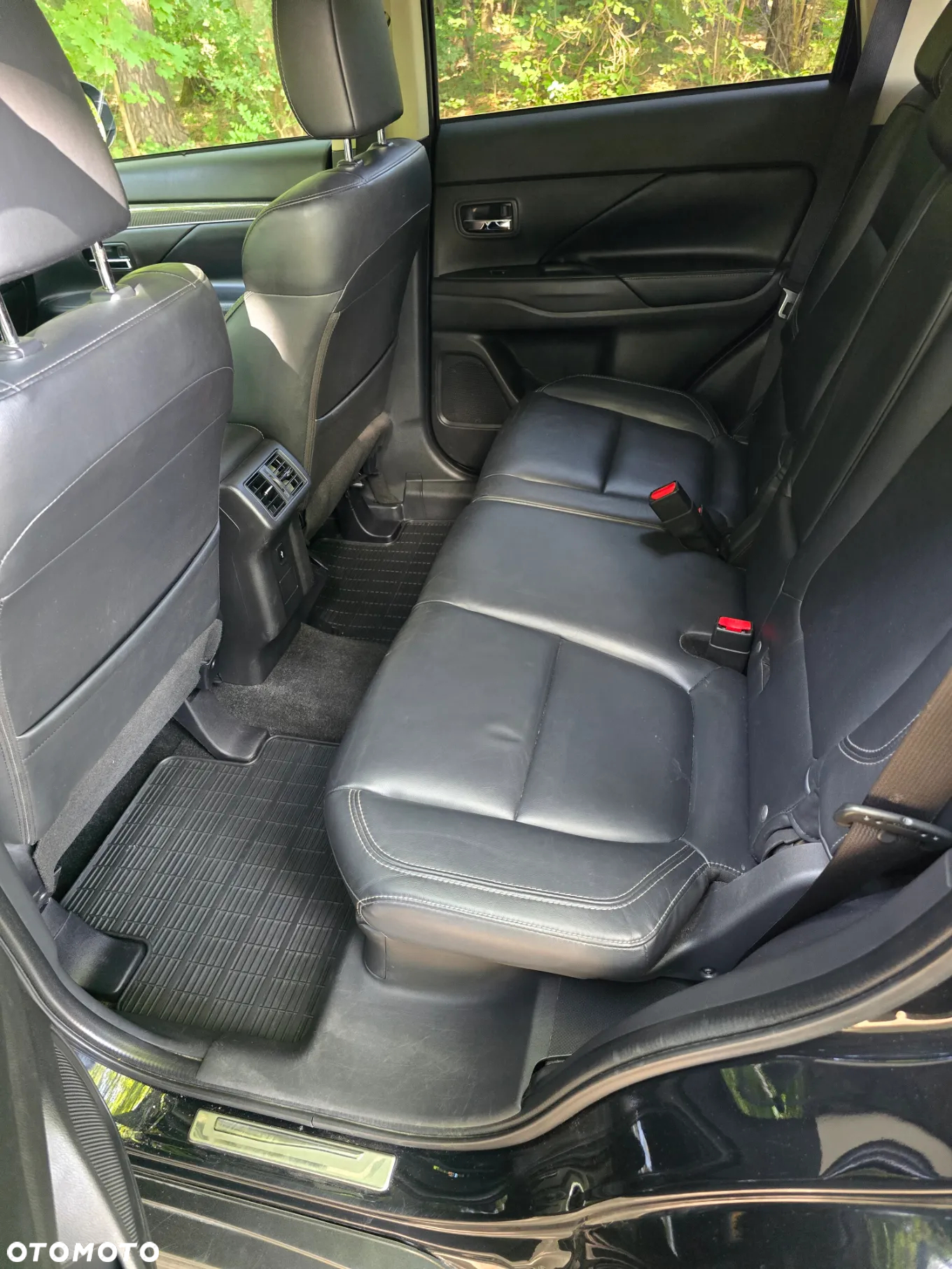Mitsubishi Outlander 2.0 Instyle + 4WD CVT - 7