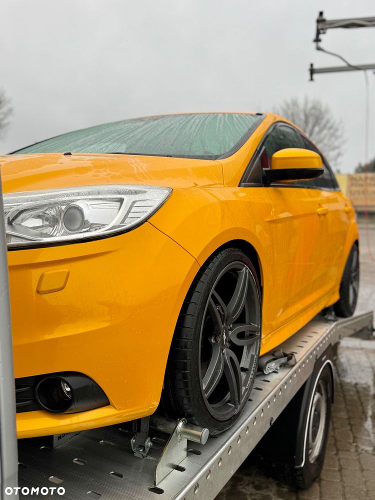 Ford Focus ver-2-0-ecoboost-st - 1