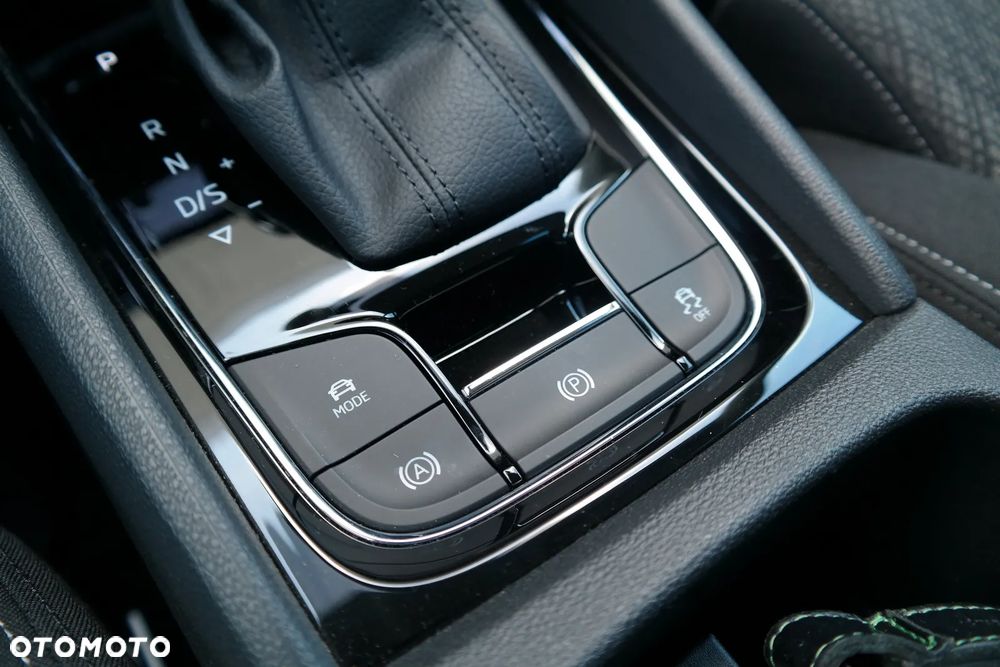 Skoda Karoq 1.5 TSI ACT Style DSG - 33