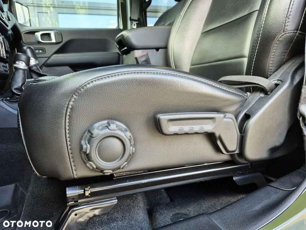 Jeep Wrangler 2.0 T-GDI Hardtop AWD Automatik 80th Anniversary - 23