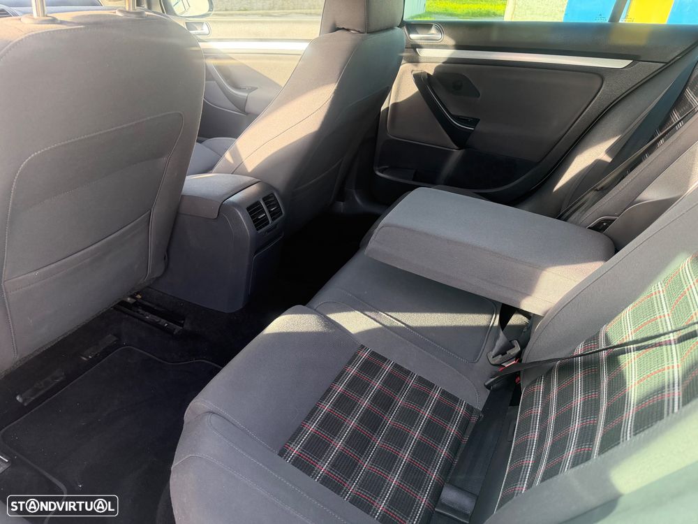 VW Golf 2.0 GTI Edition 35 - 7