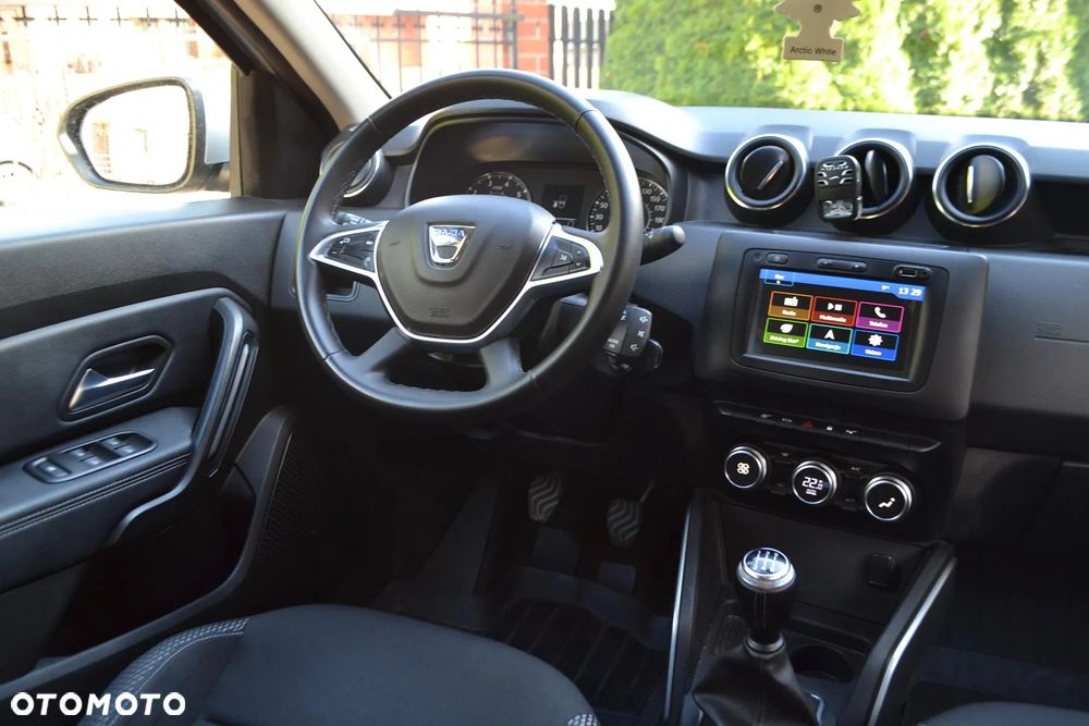 Dacia Duster 1.6 SCe Laureate S&S - 17