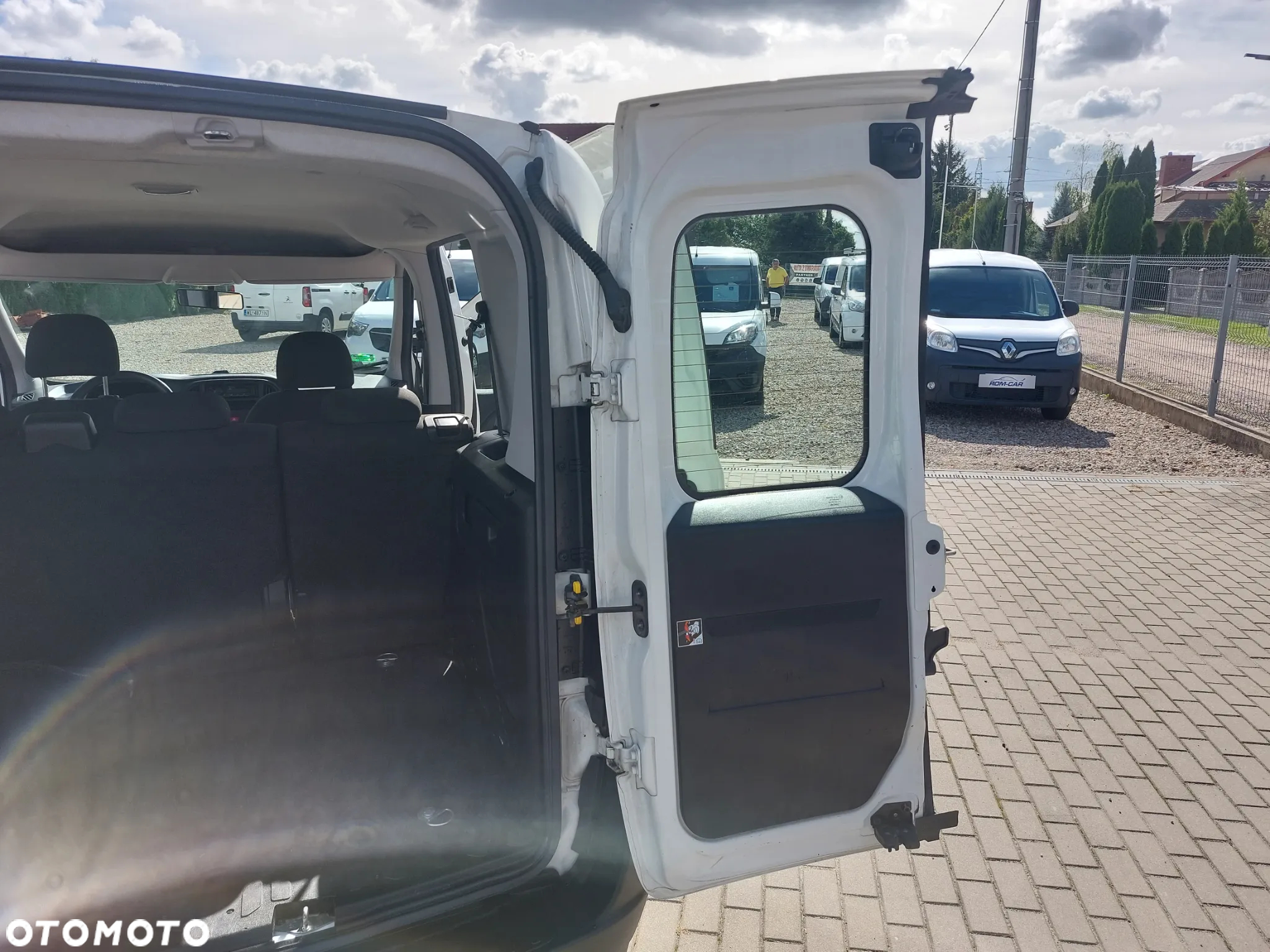 Fiat Doblo 1.6 MJ Active - 17