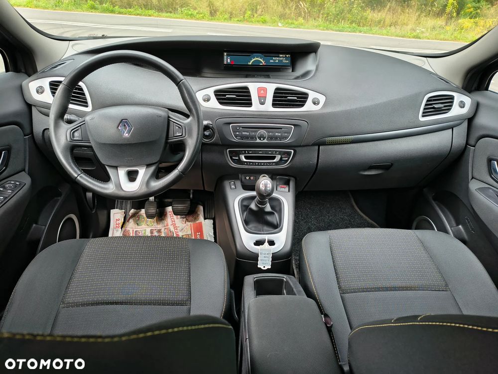 Renault Scenic 1.6 16V 110 Dynamique - 16