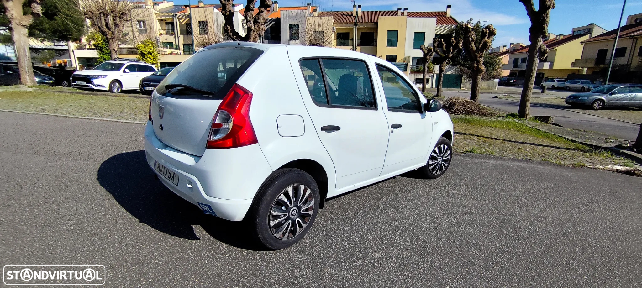 Dacia Sandero - 5