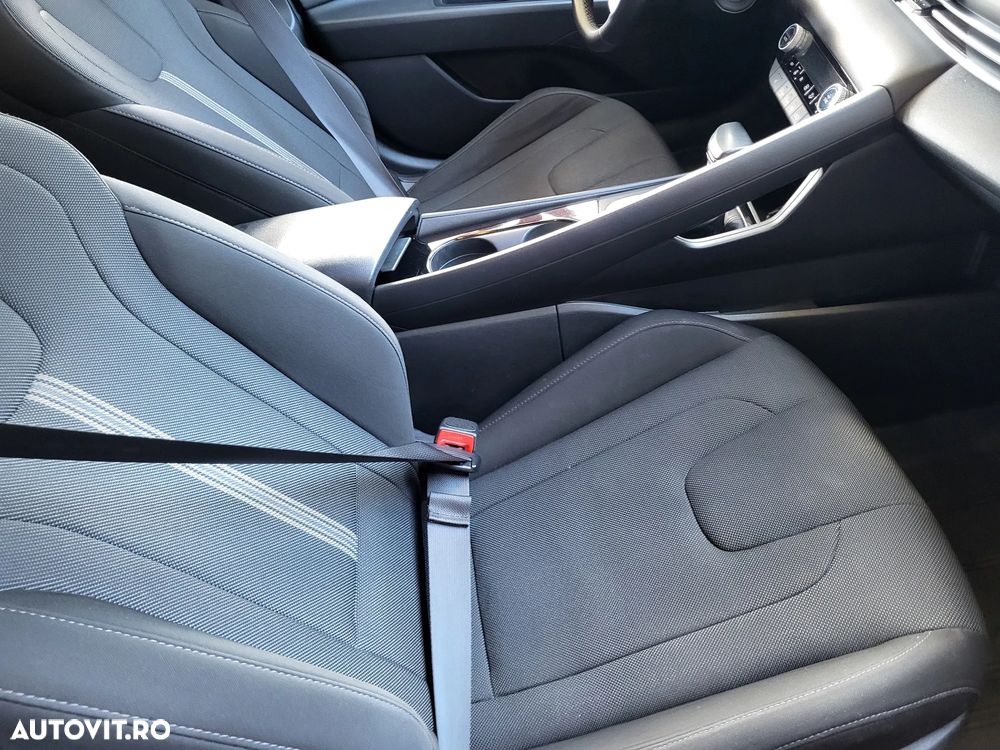 Hyundai Elantra 1.6 l 123 CP CVT Highway - 26