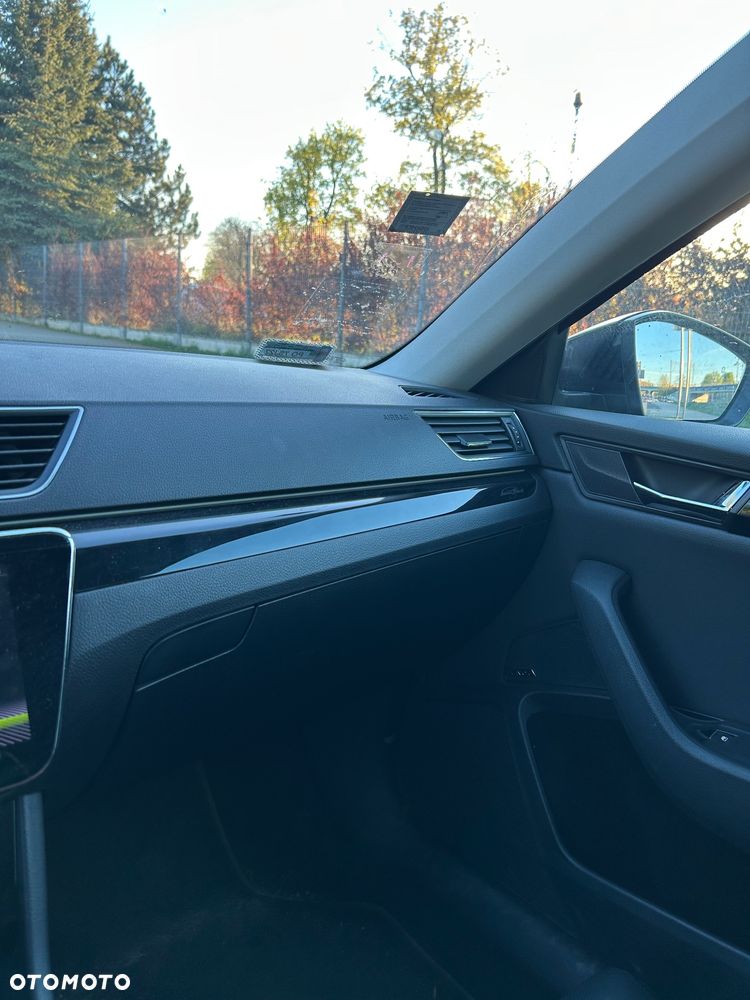 Skoda Superb 1.8 TSI L&K DSG - 5