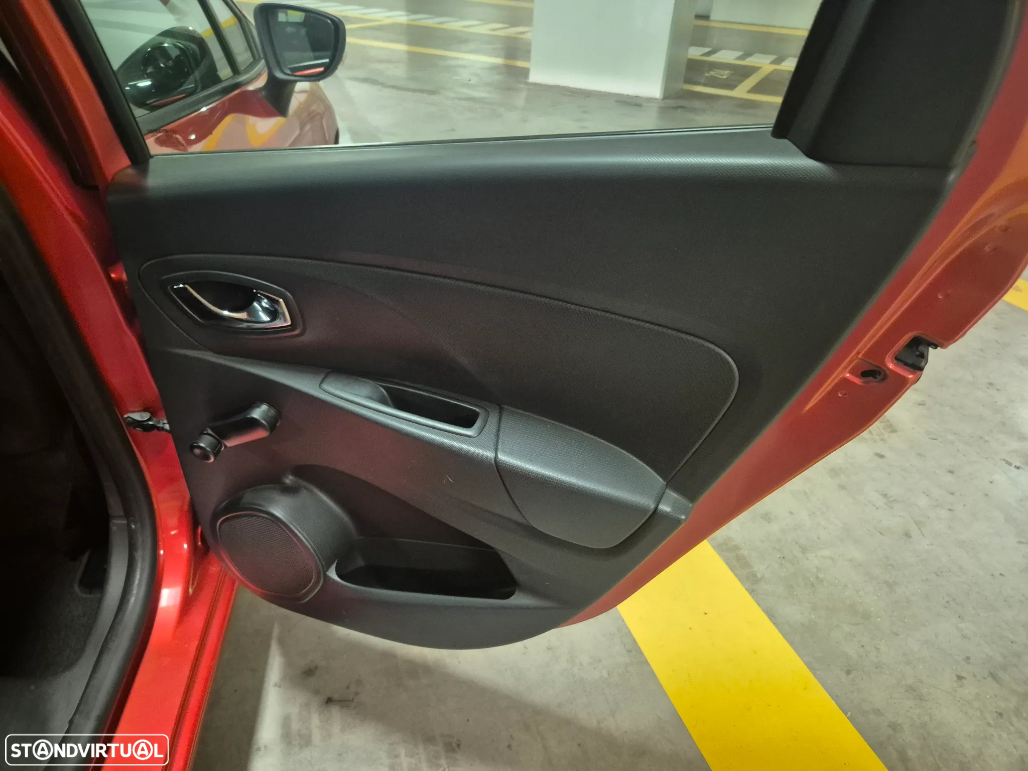 Renault Clio Sport Tourer 0.9 TCE Dynamique S - 25