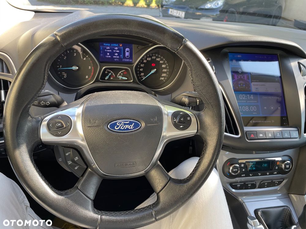 Ford Focus - 25