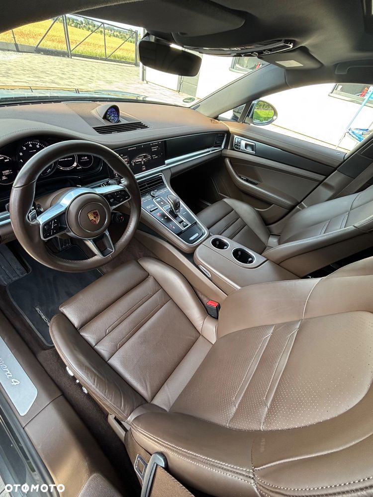 Porsche Panamera 4 Sport Turismo - 21