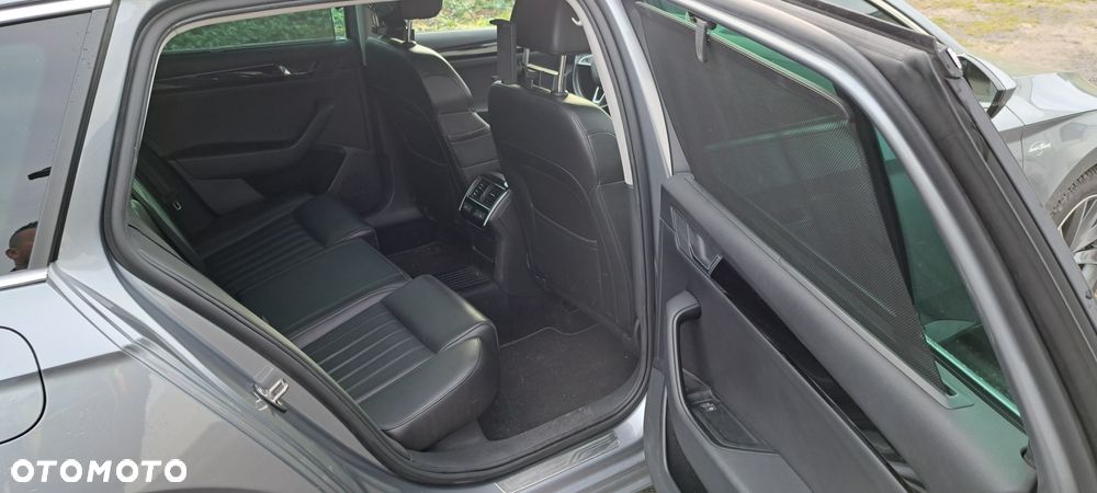 Skoda Superb 2.0 TDI 4x4 DSG L&K - 19