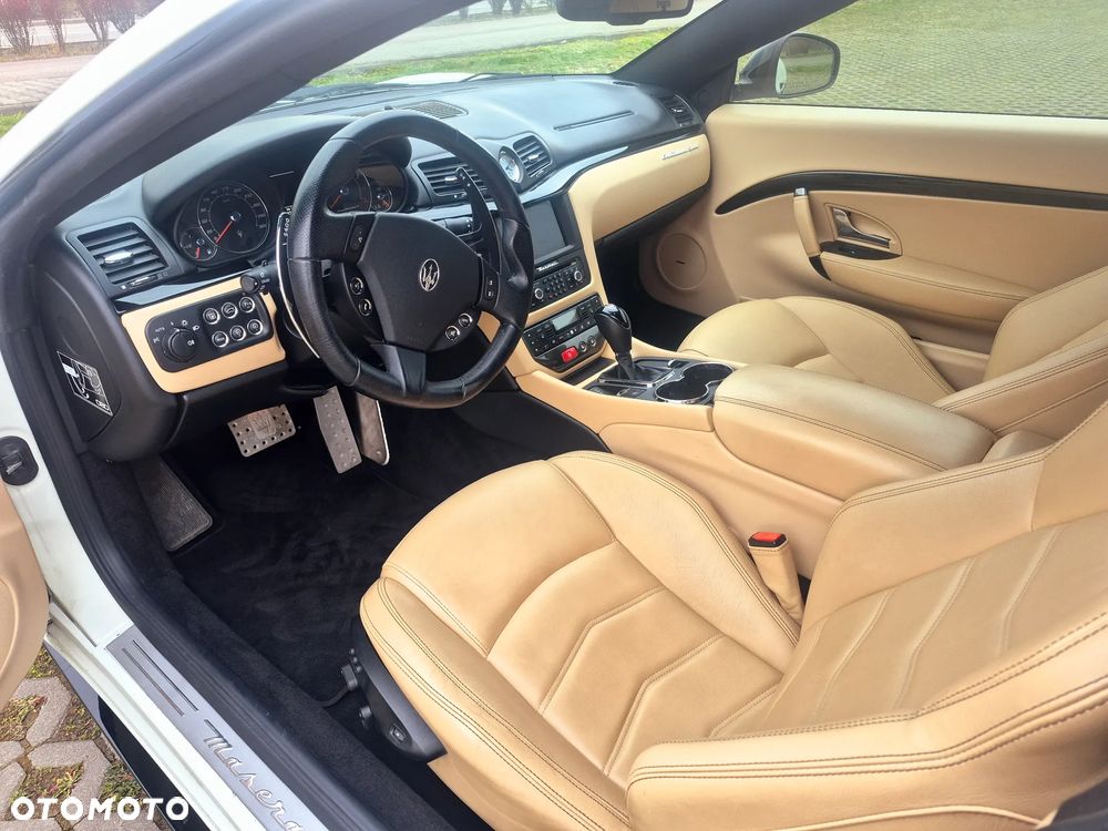 Maserati GranTurismo - 10