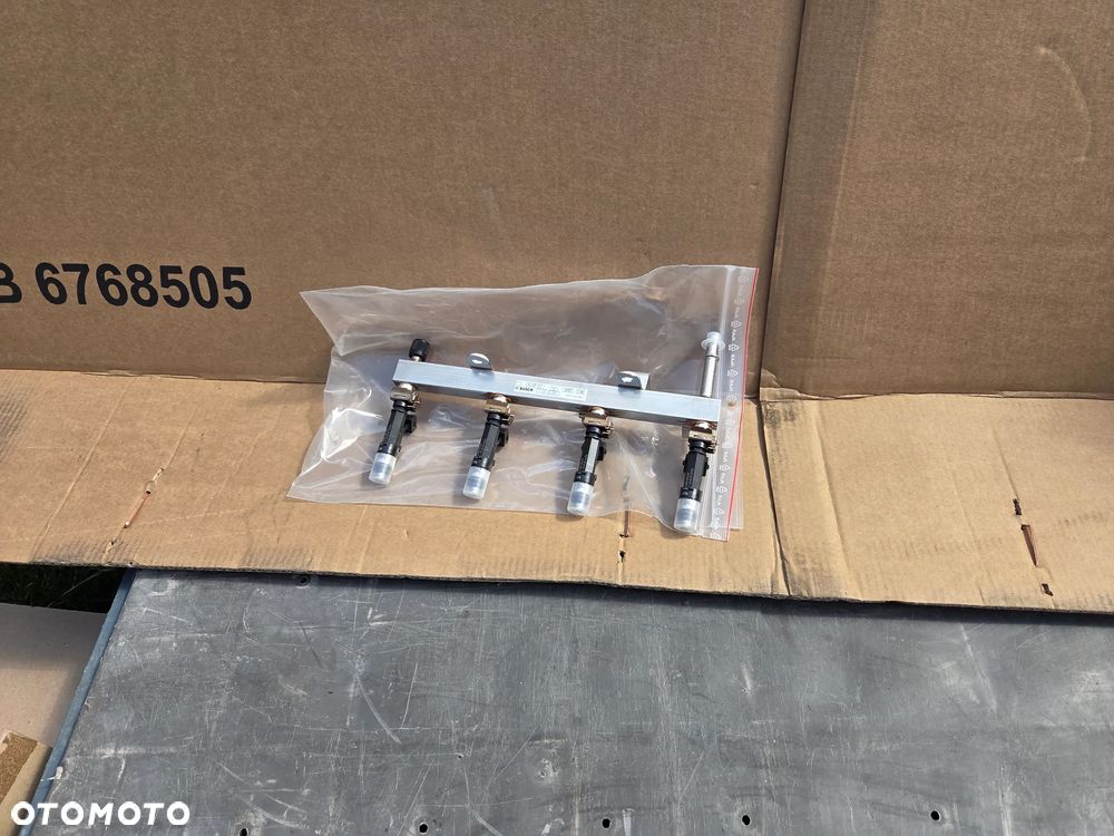 Listwa wtryskowa wtrsyski Chevrolet Opel 1.4 Turbo 55565971 0280158205 - 1