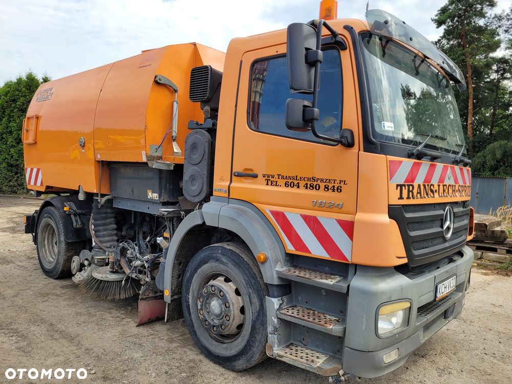 Mercedes-Benz AXOR Zamiatarka drogowa Johnston, Kupper Weisser - 1