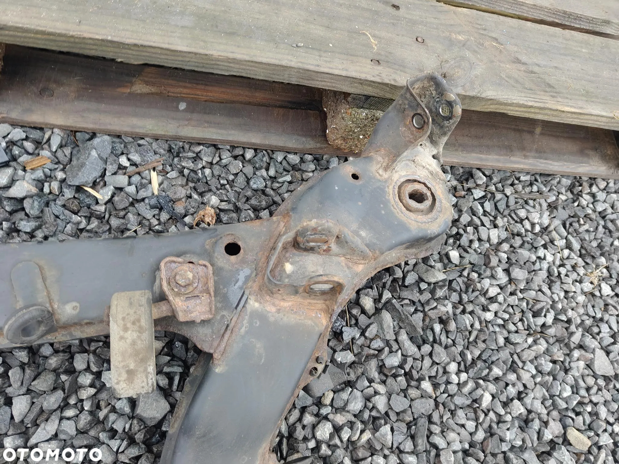MERCEDES W203 W209 CLK SANKI TYLNE ŁAWA WÓZEK KOŁYSKA BELKA 2033501894 - 15