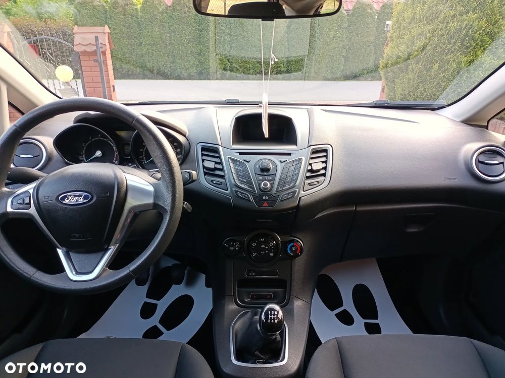 Ford Fiesta - 10