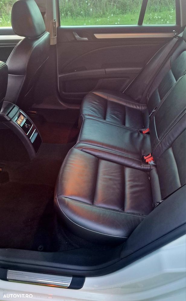 Skoda Superb 2.0 TDI DSG Elegance - 7