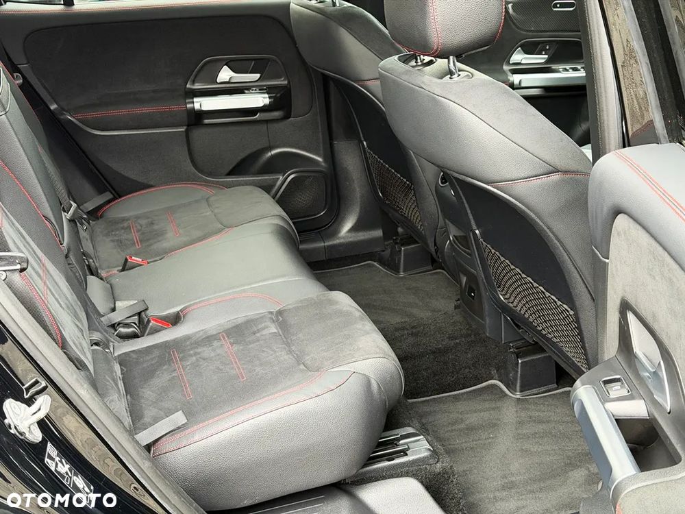 Mercedes-Benz GLB 220 d 8G-DCT AMG Line - 12