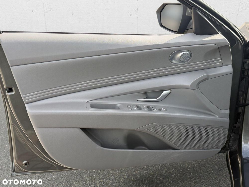 Hyundai Elantra 1.6 Smart CVT - 10