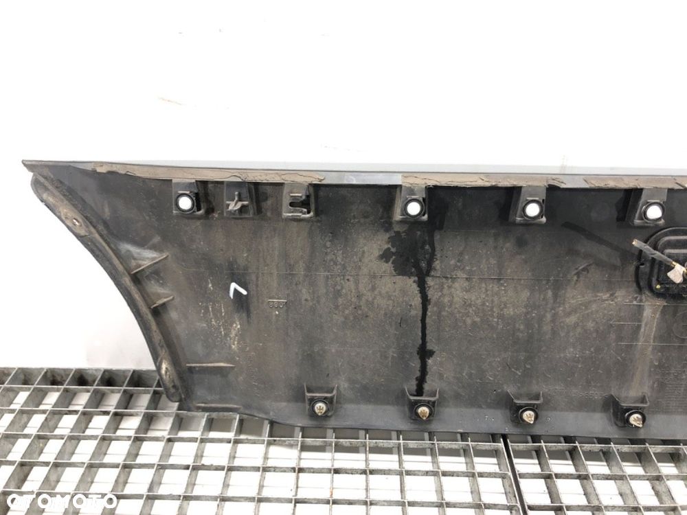 LISTWA BOCZNA LEWA  MAN TGE Autobus 2017 - 2022 2.0 TDI 130 kW [177 KM] olej napędowy 2017 - 2022 - 4