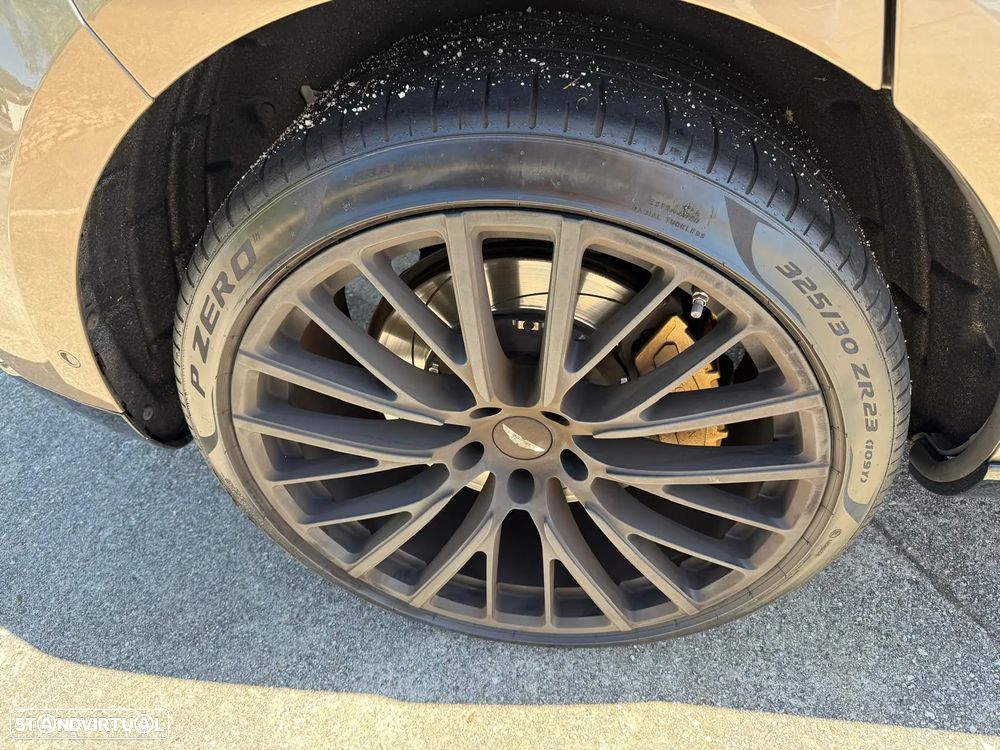 Aston Martin DBX Standard - 14