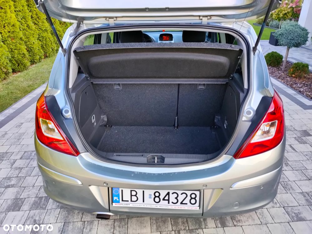 Opel Corsa 1.4 16V Satellite - 13
