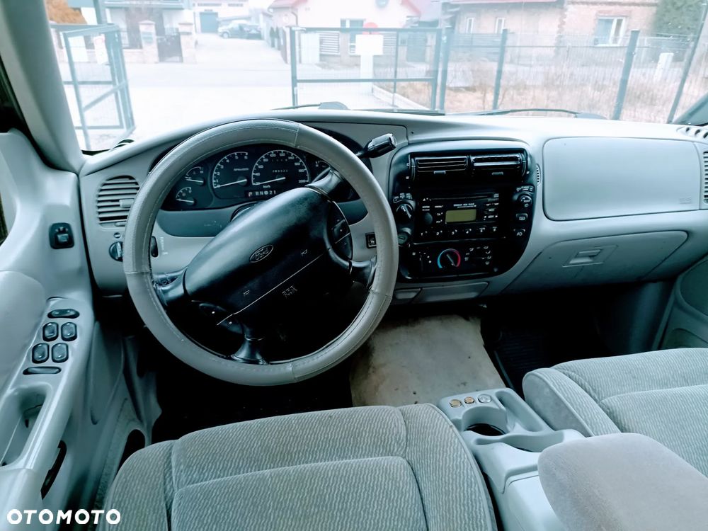 Ford Explorer - 9