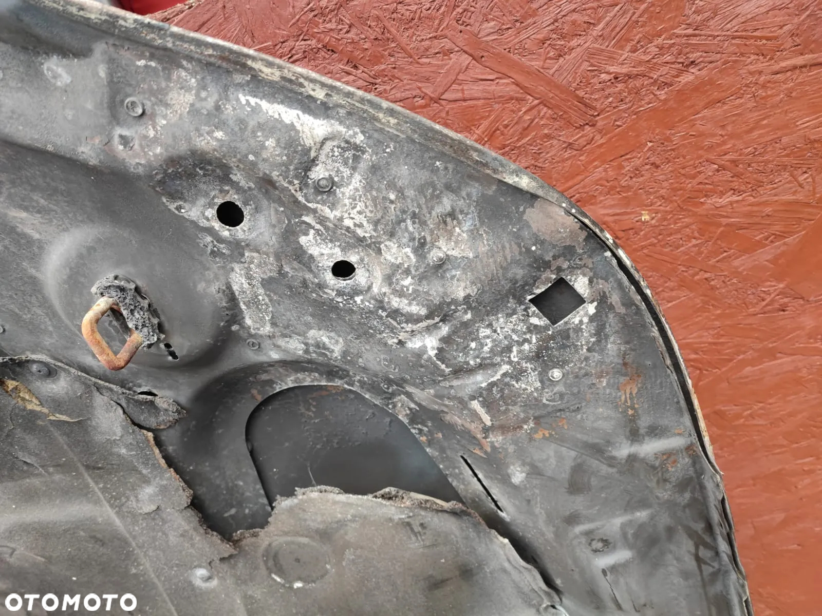 BMW E60 / E60 LCI / E61 / E61 LCI. ORYGINALNA MASKA PRZEDNIA / POKRYWA SILNIKA O NR: 7 111 385 OEM. DO LAKIEROWANIA. - 17