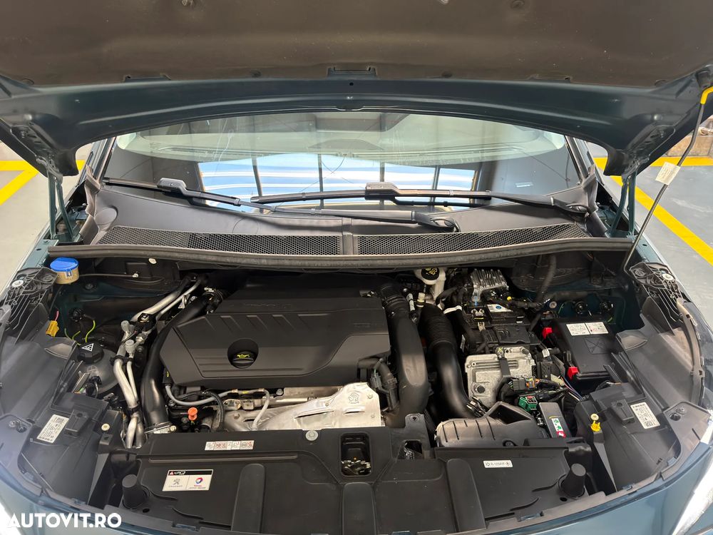 Peugeot 3008 Plug-In Hybrid 225 e-EAT8 GT - 27