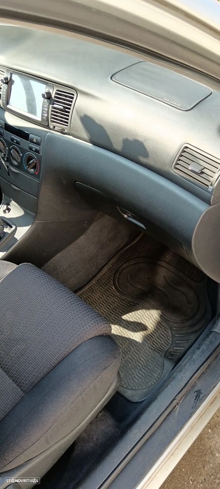 Toyota Corolla SW 1.4 D-4D - 10