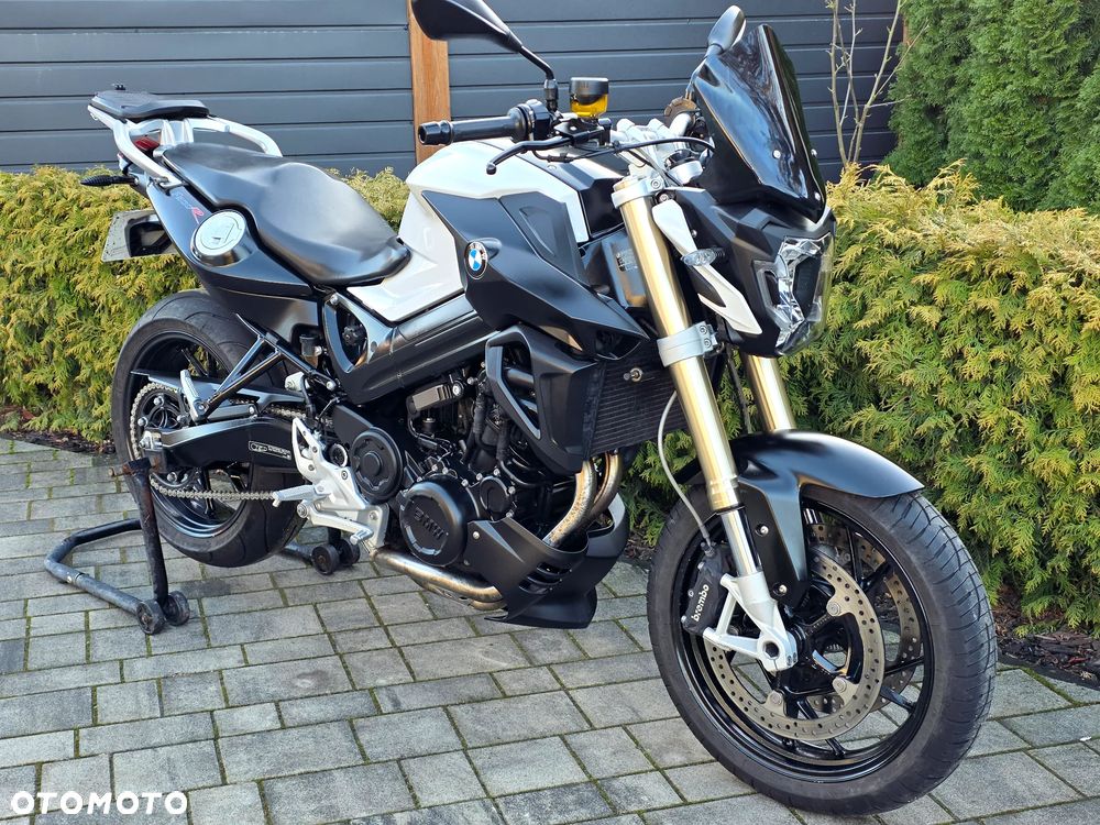 BMW F - 19