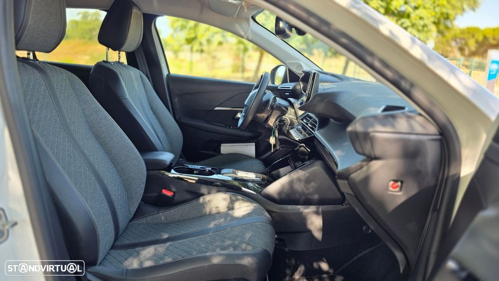 Peugeot 208 1.2 Hybrid Active e-DCS6 - 22