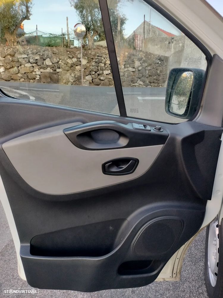 Renault Trafic 1.6 DCI - 8