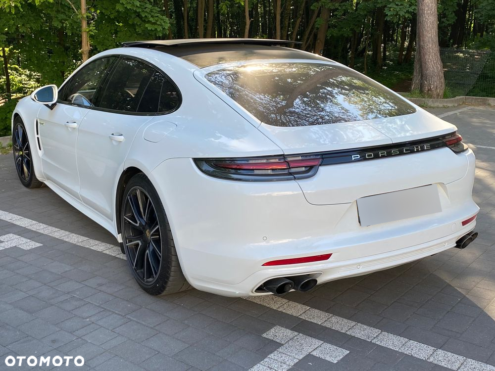 Porsche Panamera - 23
