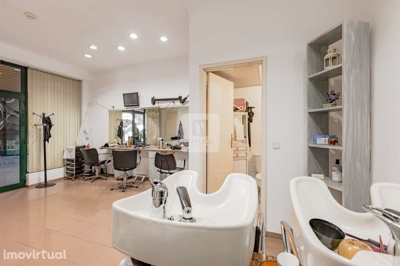 Loja Comercial em Matosinhos – Próxima à Câmara Municipal - Grande imagem: 3/13