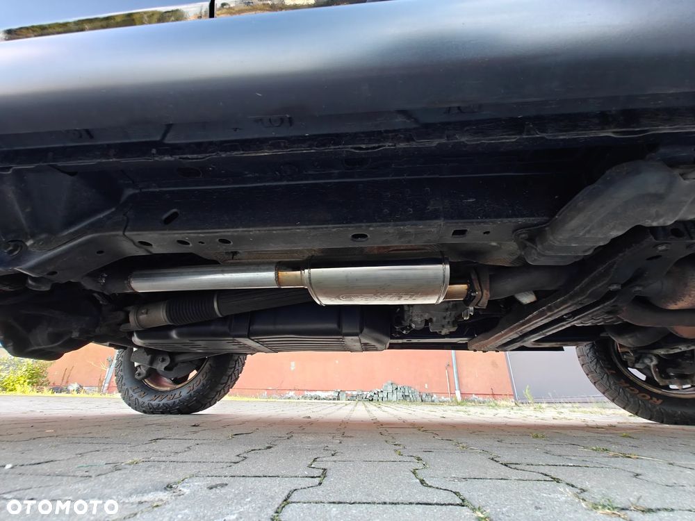 Jeep Commander 5.7 V8 Limited - 30