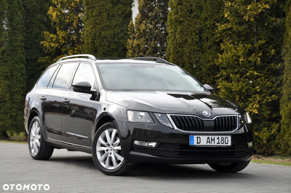 Skoda Octavia 2.0 TDI Elegance DSG - 1