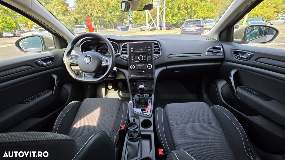 Renault Megane TCe GPF Zen - 7