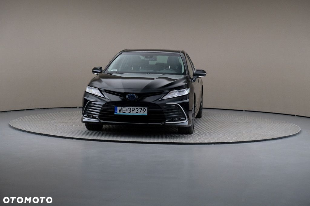 Toyota Camry - 3