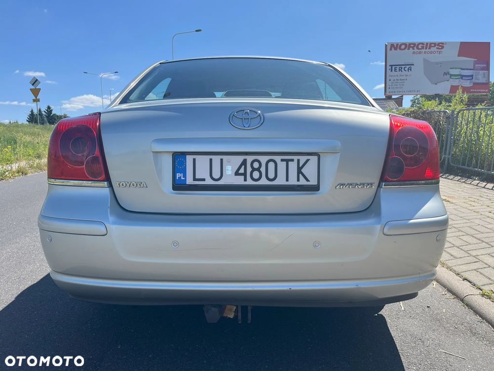 Toyota Avensis 1.8 VVT-i - 22