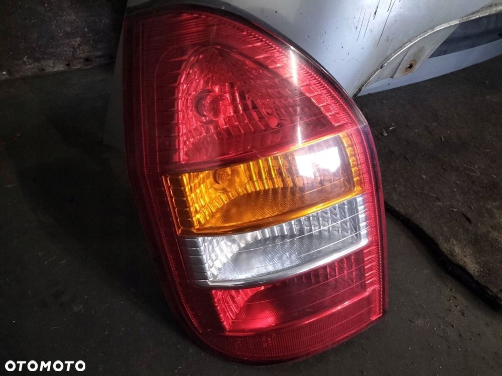 KOMPLETNY TYŁ KLAPA BAGAŻNIKA ZDERZAK TYŁ LAMPY OPEL ZAFIRA A Z147 - 5