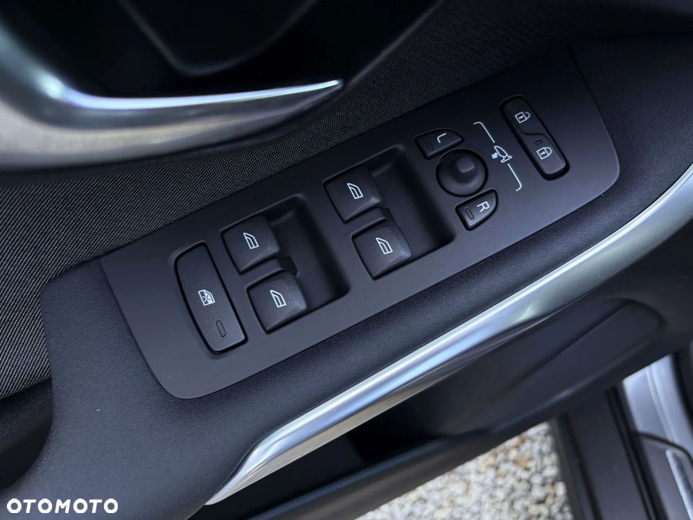 Volvo V40 Cross Country D2 Geartronic Momentum - 32