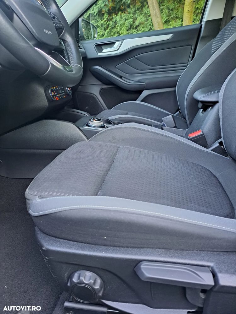 Ford Focus 1.5 EcoBlue Titanium - 28