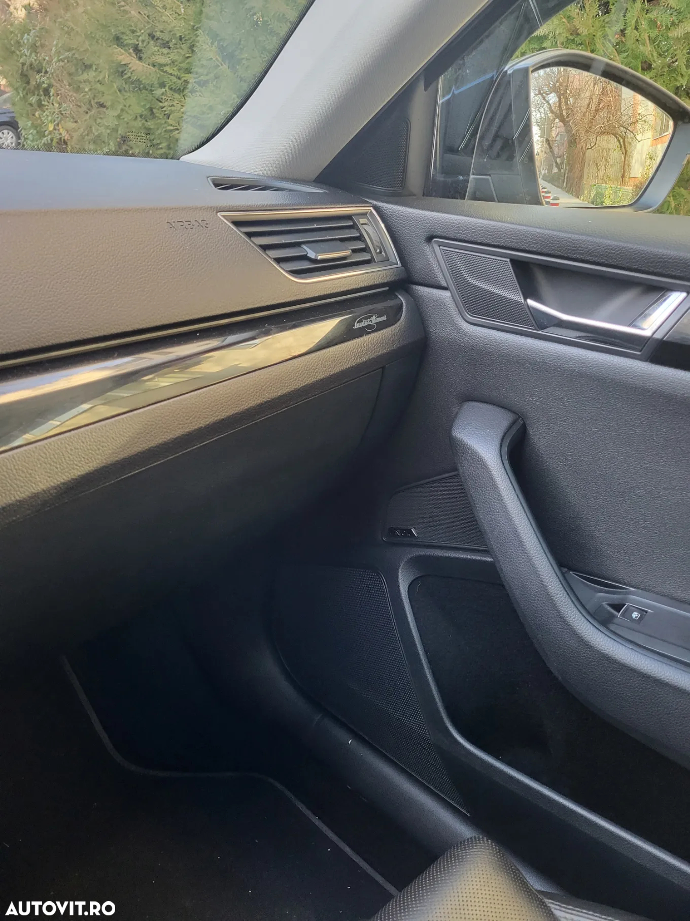 Skoda Superb 2.0 TDI DSG L&K - 23